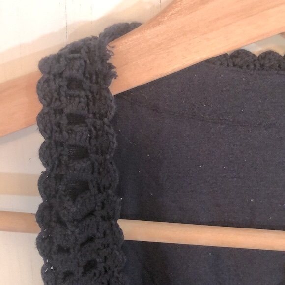 Crocheted Racerback Paisley Print Tank - Picture 5 of 12